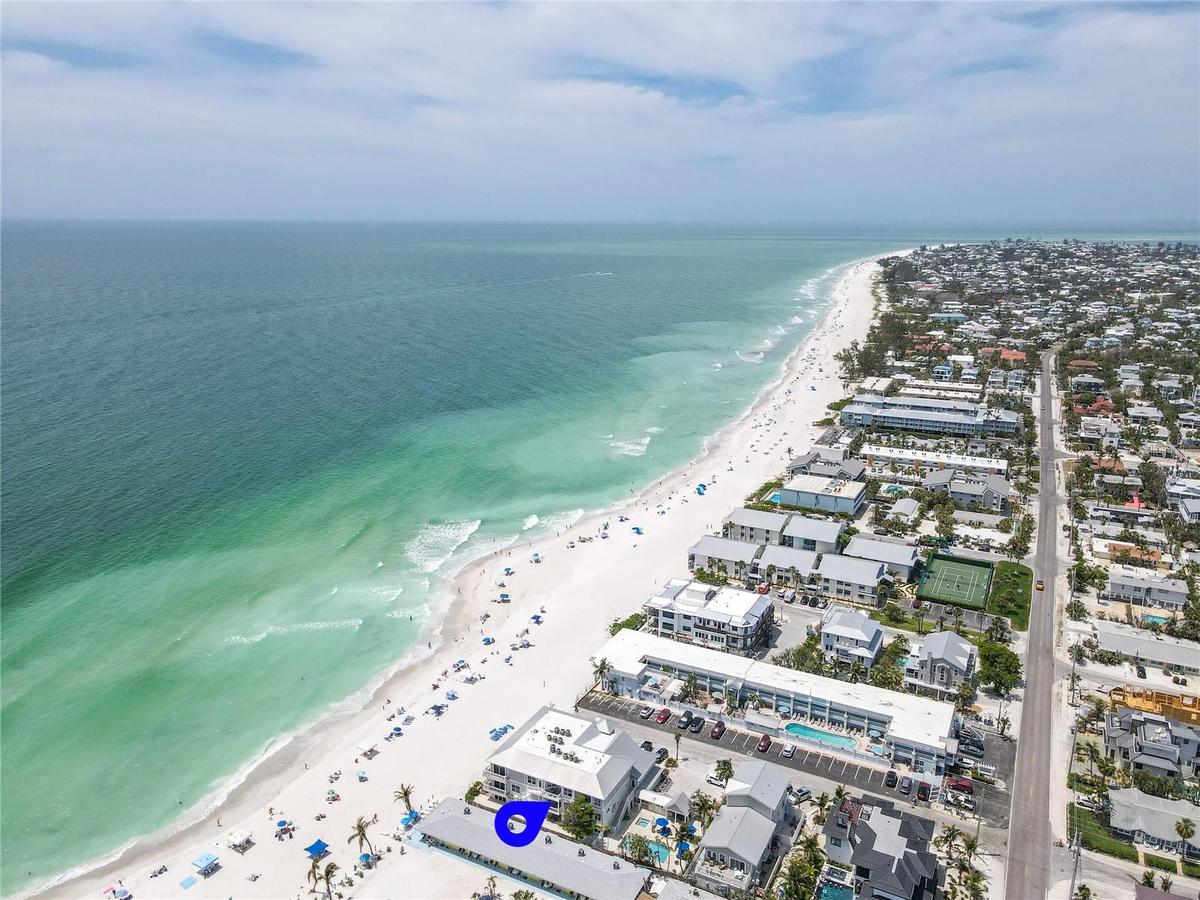 BEACH VIEWS FROM MAINSAIL INN