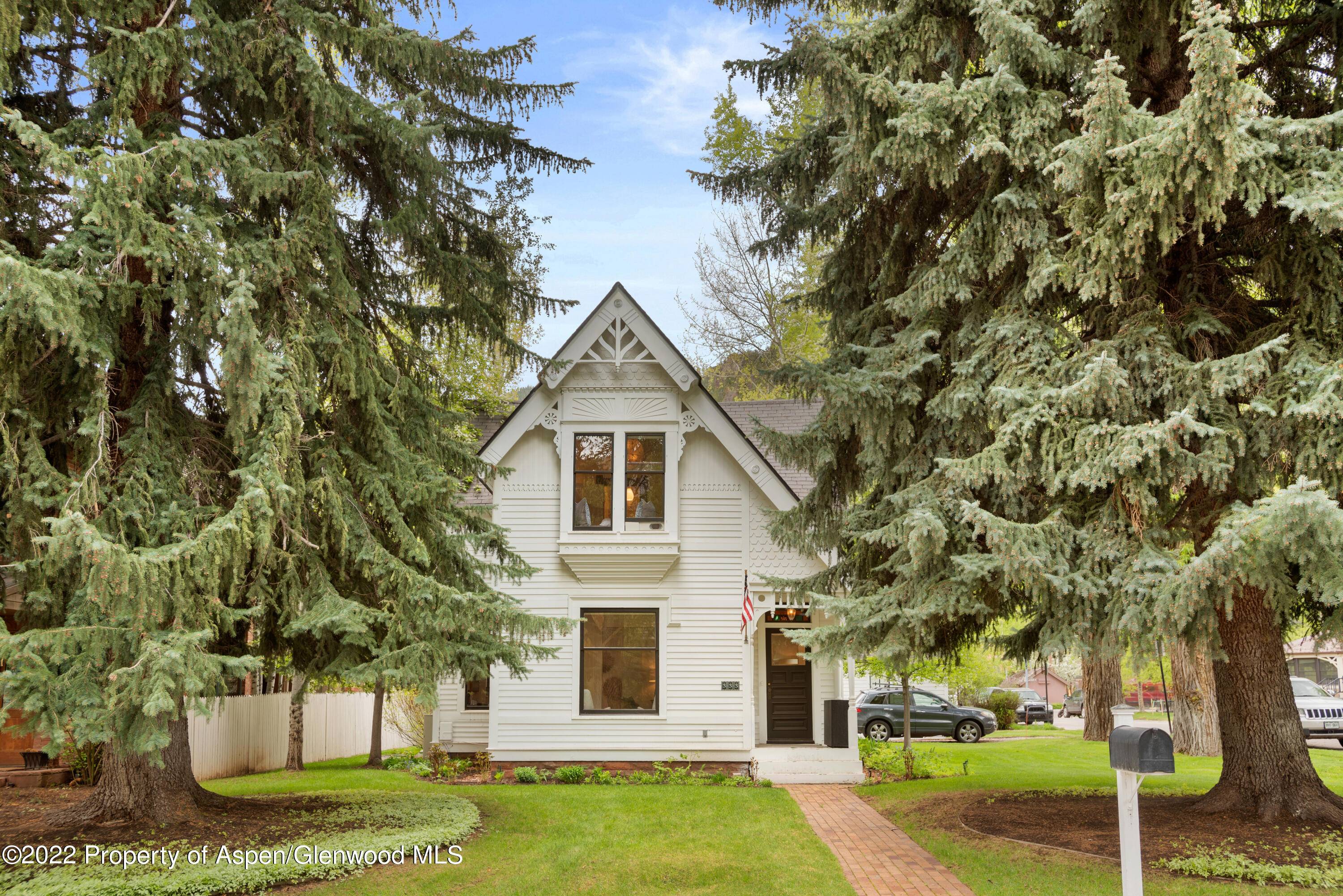 Now available for Summer Fall 2022, this charming West End Victorian with contemporary decor and updates throughout is the perfect home base to experience a season in Aspen.