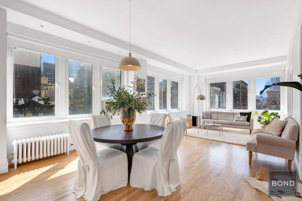 Centrally located near coveted downtown neighborhoods such as Flatiron, Union Square and Greenwich Village !