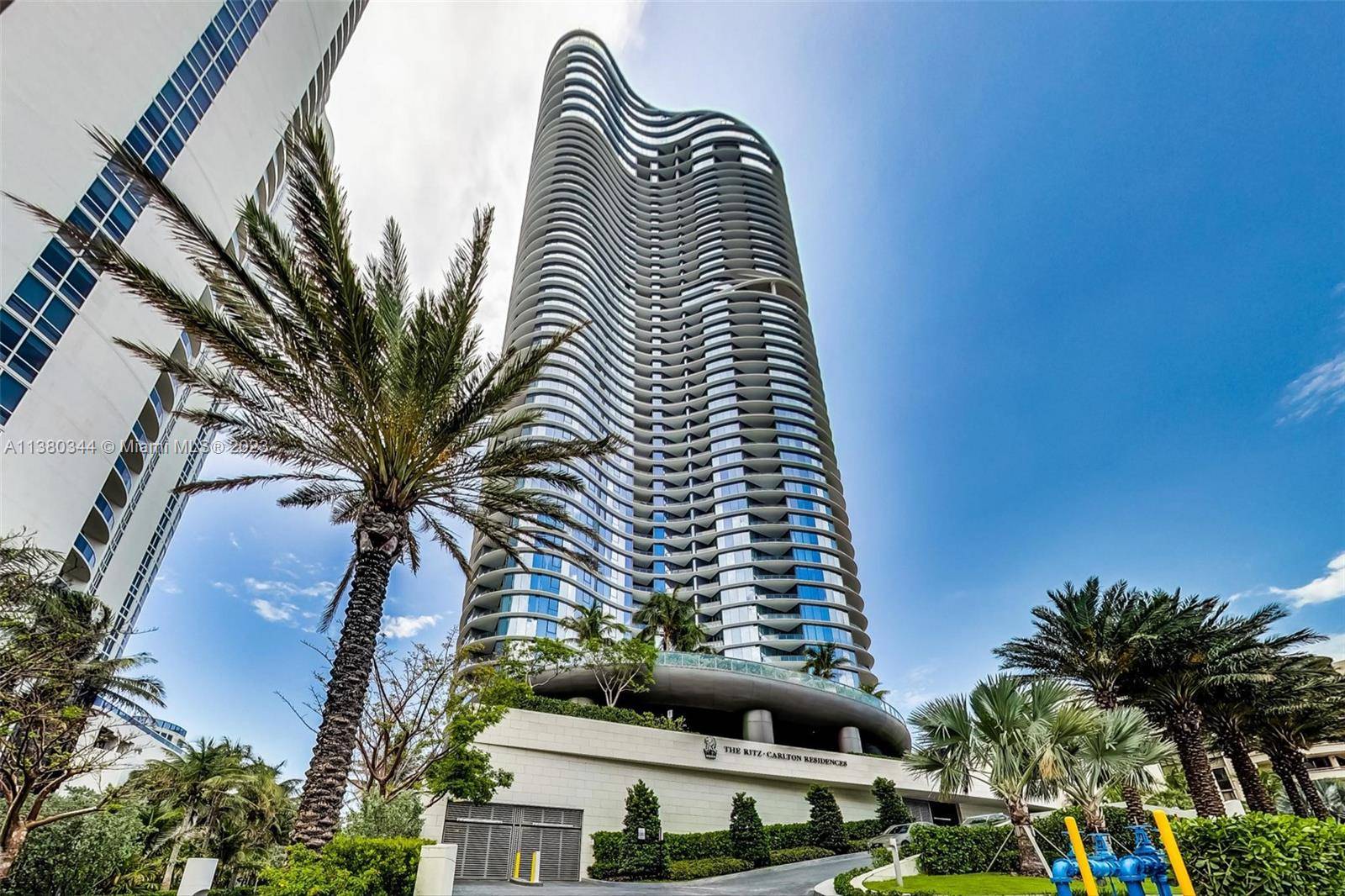 The 5 Star Ritz Carlton Residences in Sunny Isles, Fl brings you this 3 4.