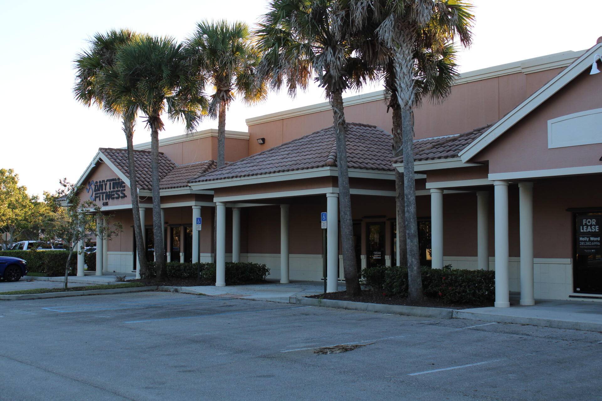 Well maintained commercial condo business park is located in highly sought after Palm City.