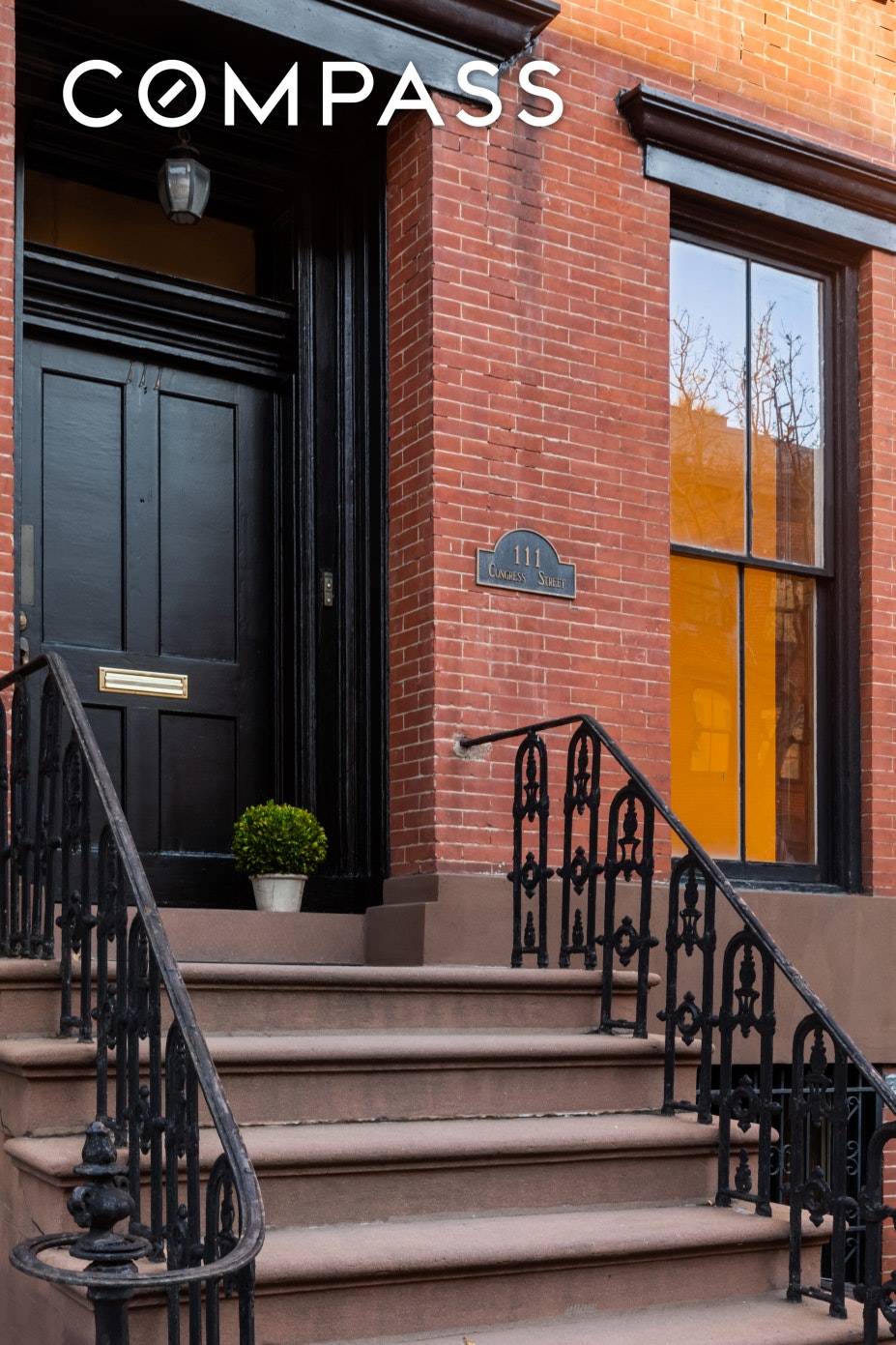 Cobble Hill ! Calling all investors and creative buyers who want a project !