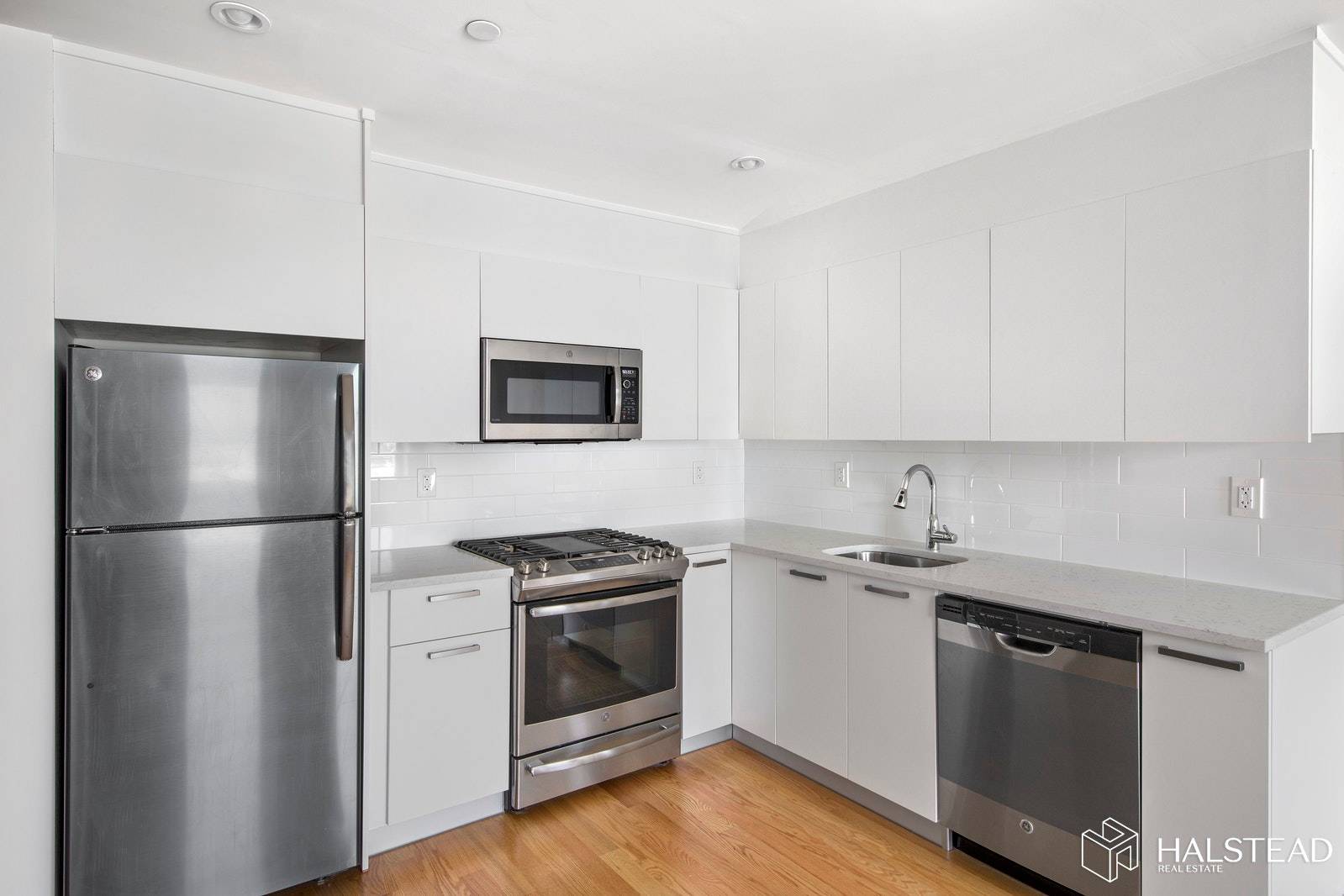 Be the first to call apartment 4A home in this brand NEW development on 95 Diamond in the heart of Greenpoint !