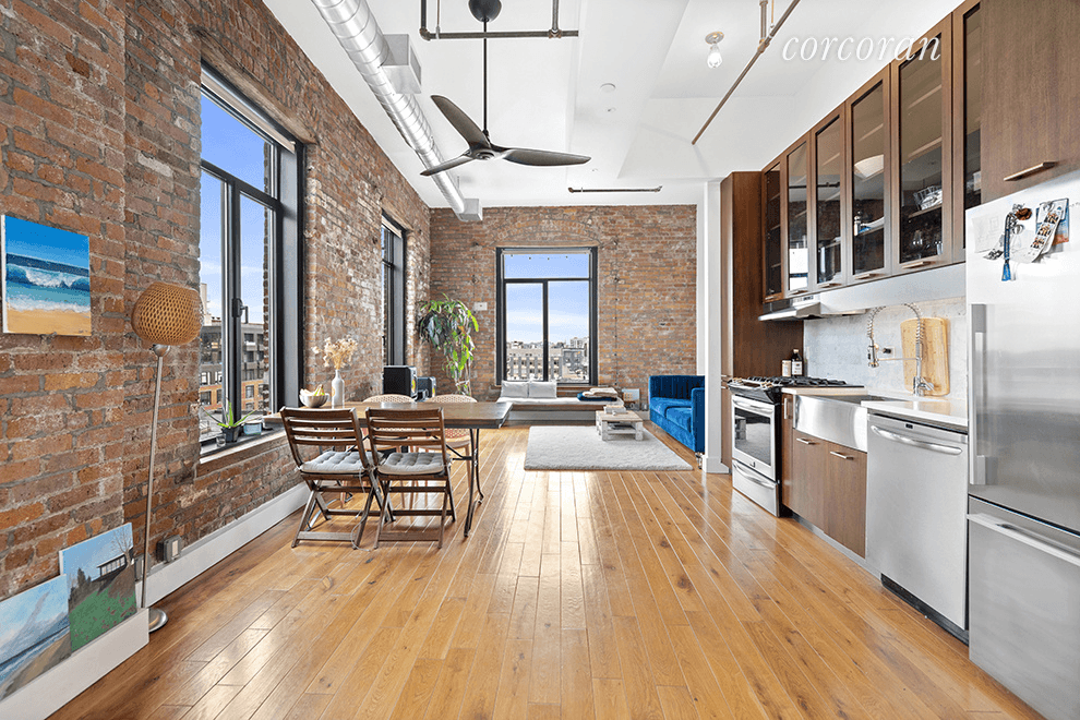 Welcome to The Printhouse Lofts in prime North Williamsburg an incredible 1 bedroom home in the heart of Brooklyn.