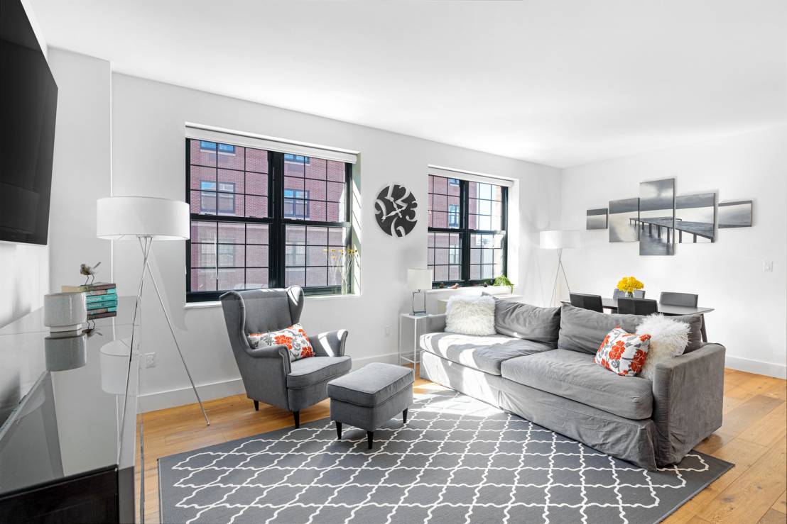 Sought after resale at the wildly successful Columbia Commons Condominium in Cobble Hill.