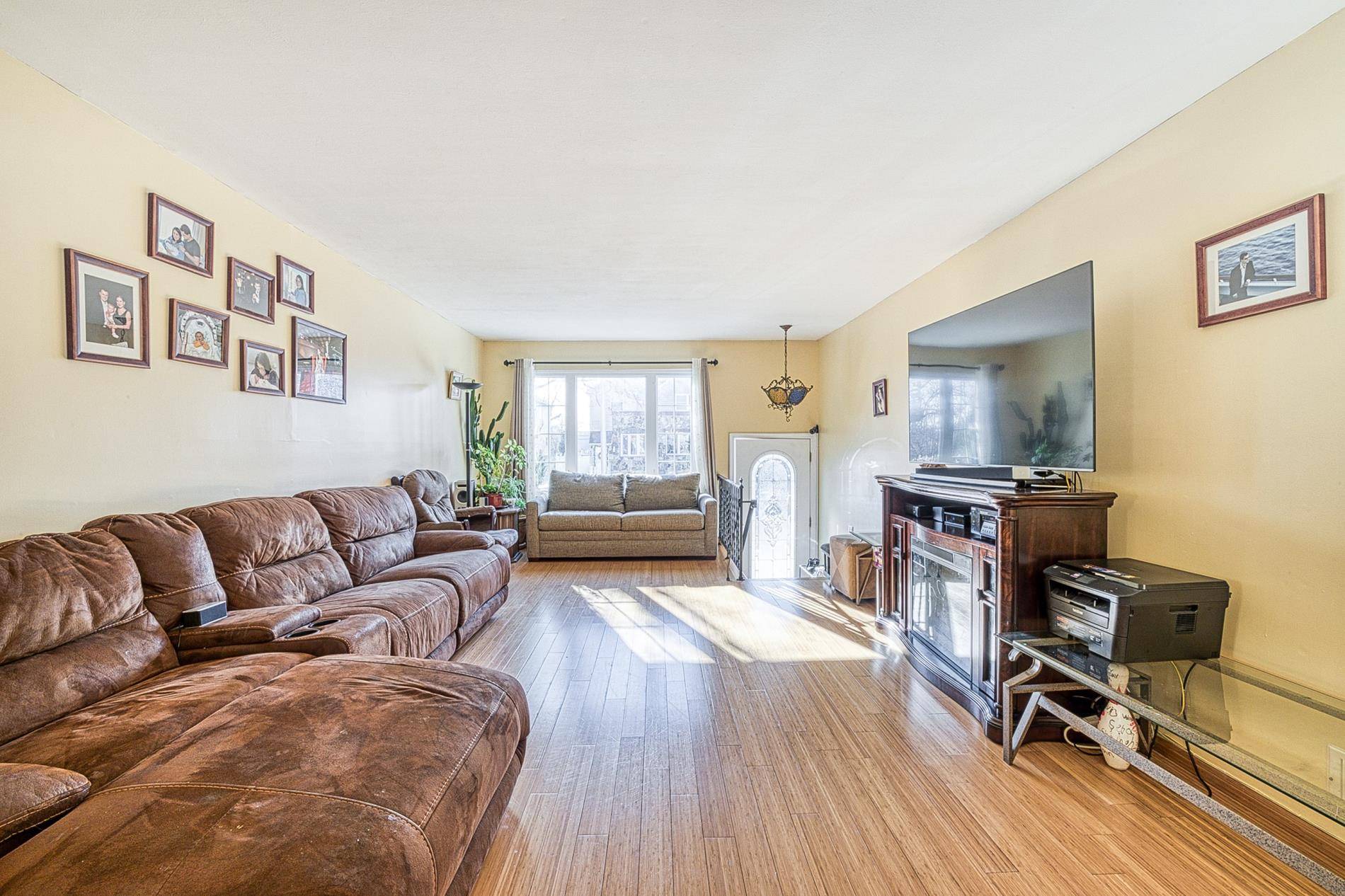 Bring your sunglasses to this bright spacious modernized home in Midland Beach !