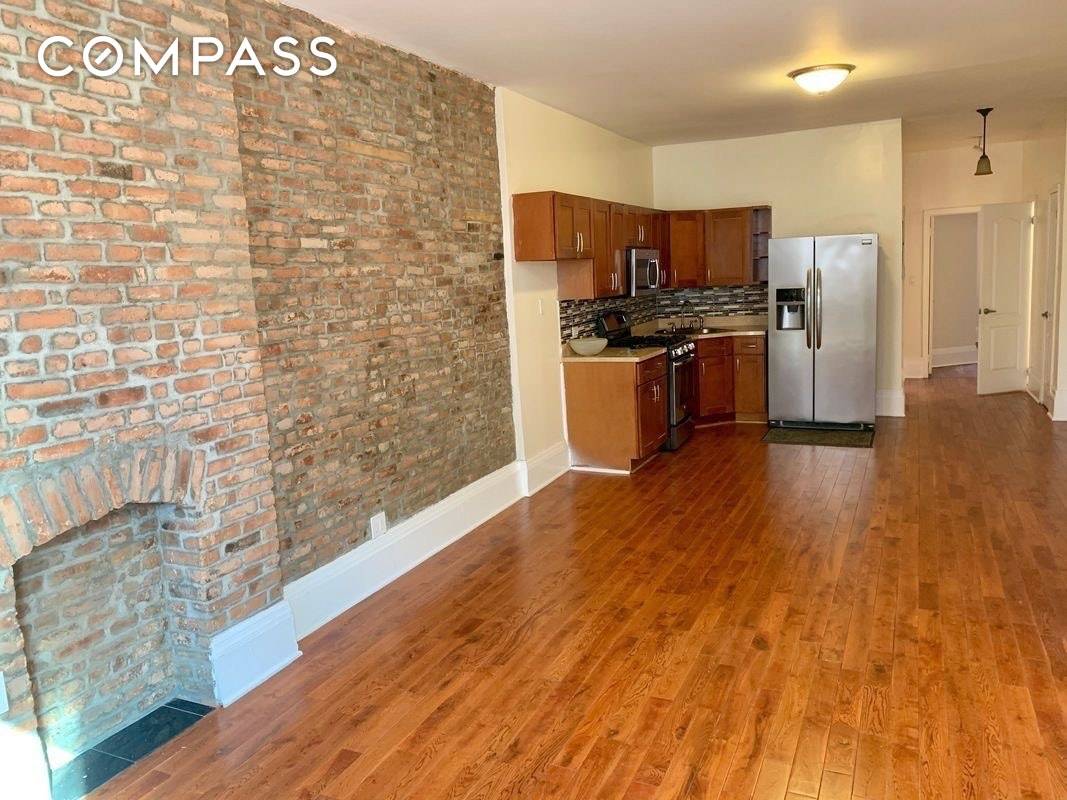 AWESOME NEW RENO LARGE 3BR BEDSTUY !