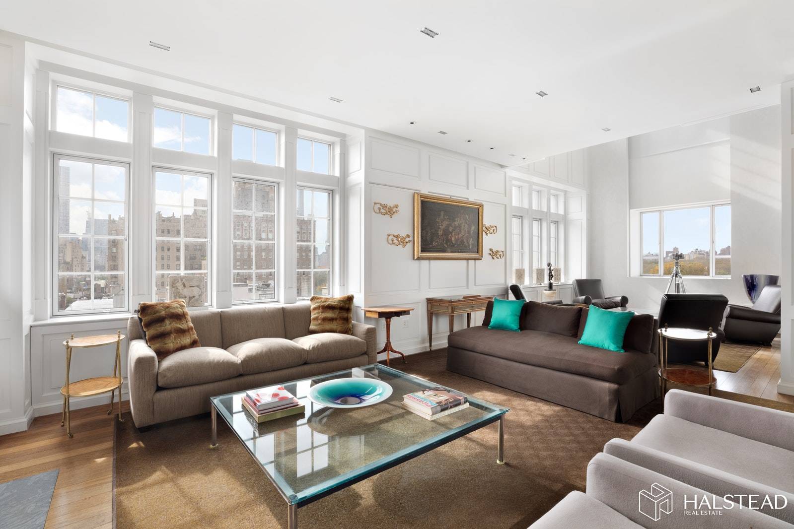 Residence 10 11 at 9 East 79th Street spans the tenth and eleventh floors at one of the city's most exclusive addresses.