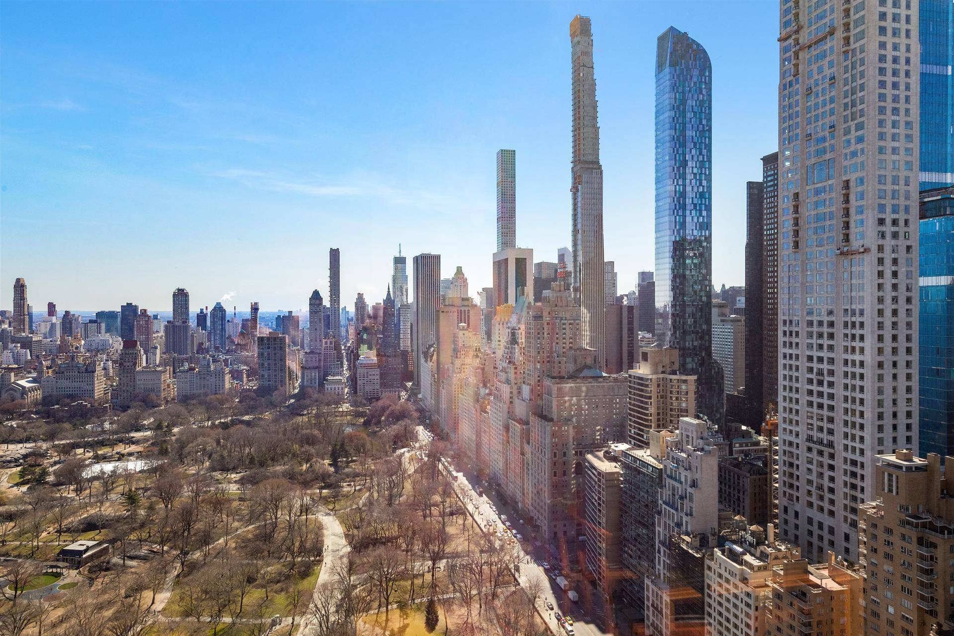 Located on the 40th floor of one of the most coveted condominiums in NYC, this 3 bedroom, 3.