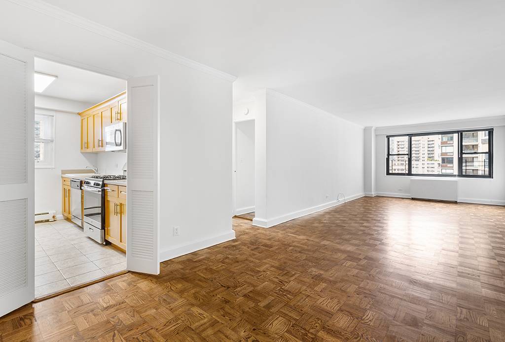 Luxury at its finest ! This pristine extra large king sized one bedroom apartment in the desirable upper east side is now available.