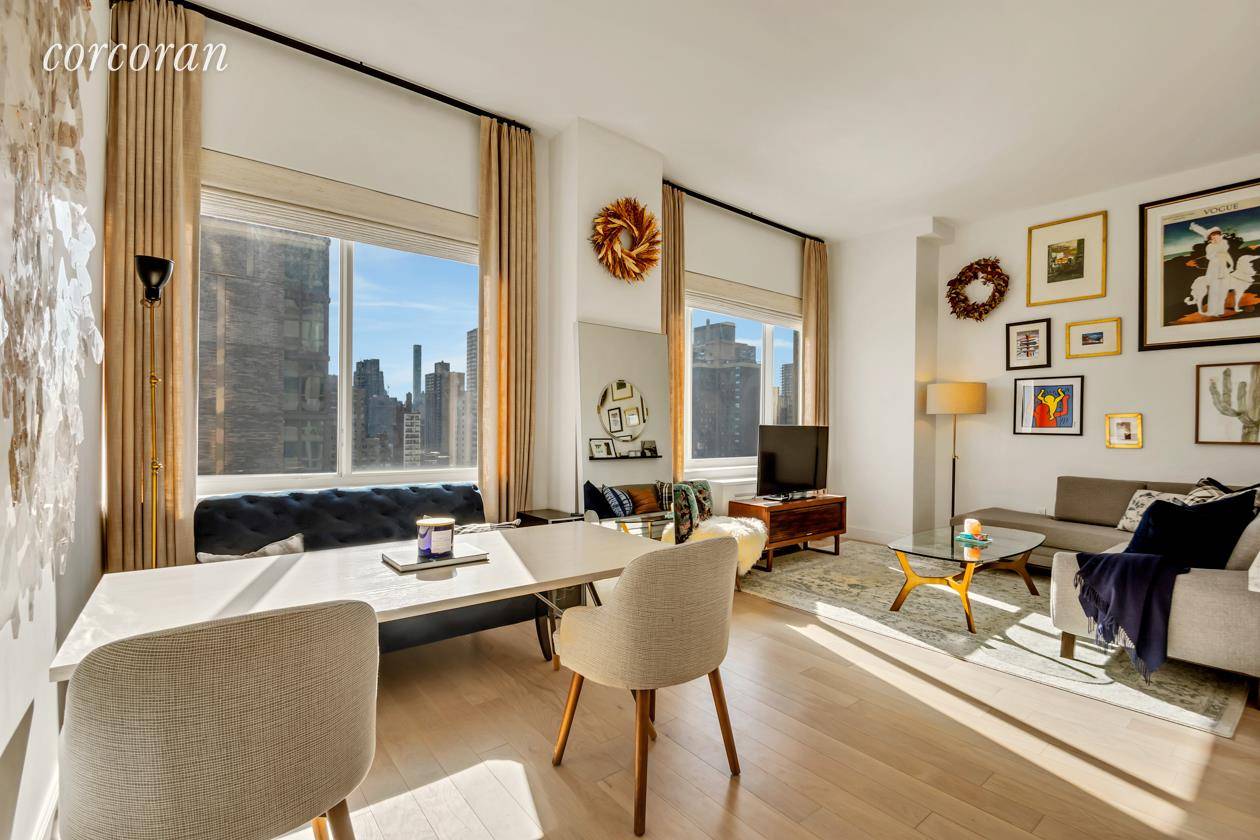 Welcome Home to this Beautiful and Bright South Facing Condo on the Upper East Side of Manhattan !