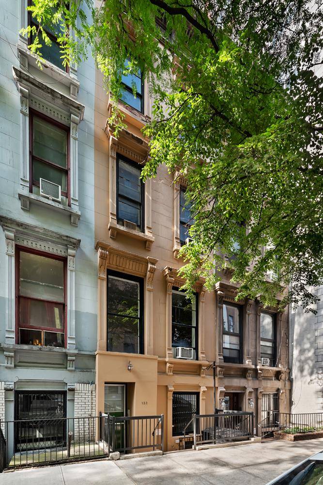 Just off the Columbus Avenue thoroughfare lies a fabulous four story townhouse.