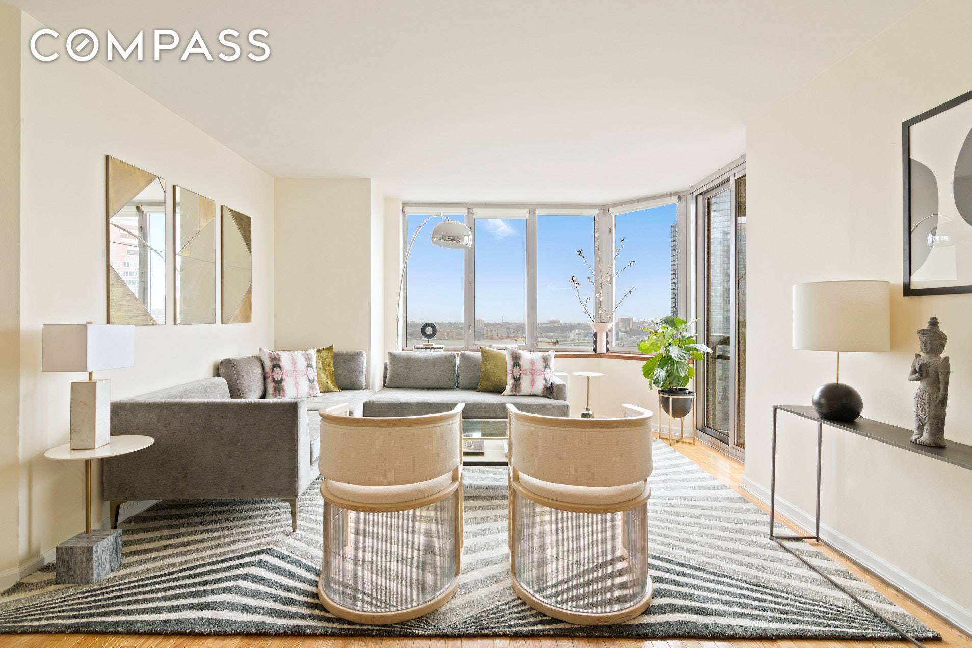 500 West 43rd Street, 38F is a chic, one bedroom condo with stunning river views.