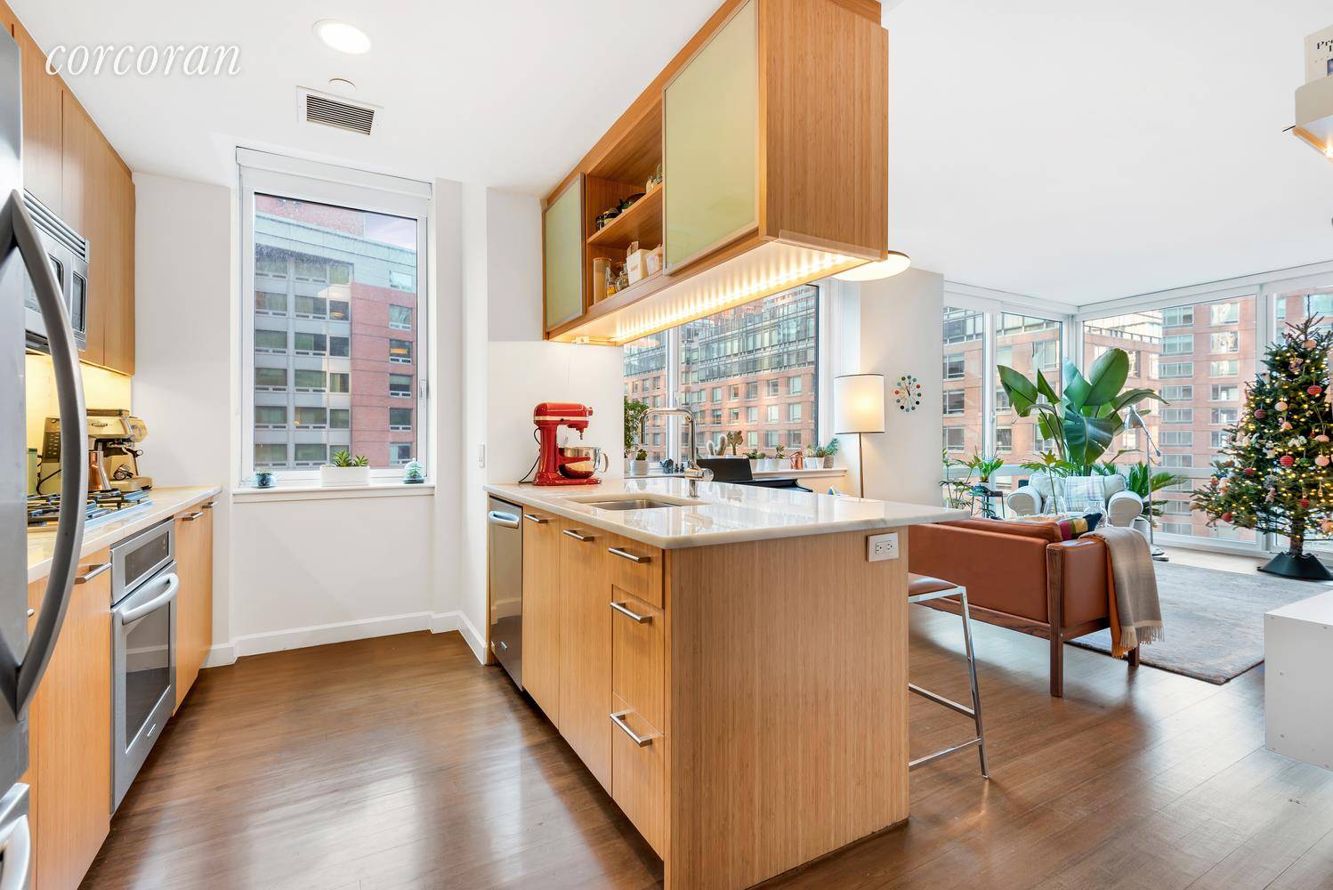 Exquisite 3 BR 3 BA Corner ApartmentSpacious, elegant, and majestic, this enormous 1, 481 square ft apartment features floor to ceiling windows, marble counter tops, Viking stainless steel appliances, bamboo ...