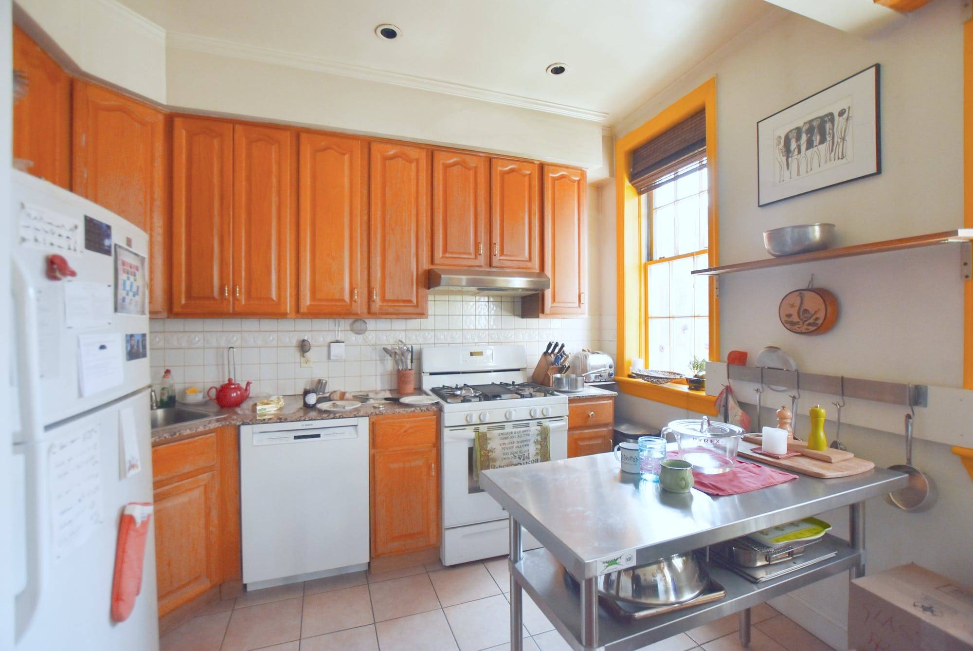 Please see full 3D virtual tour above Spacious, sun soaked, true two bedroom with large open kitchen with a dishwasher in the West Village.