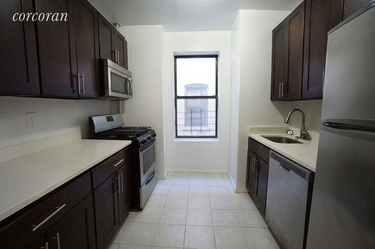 2 weeks FREE for 18 month lease NO FEE Real 4 bedroom apartment with master and a fully renovated separate kitchen and modern bathroom.