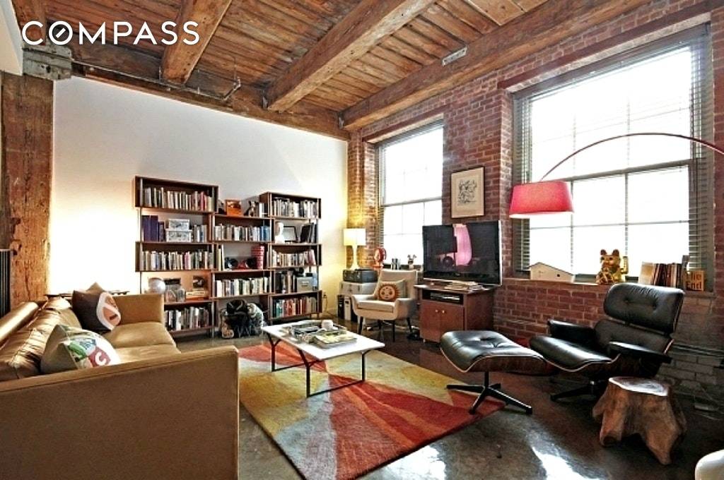 Custom designed 2 bedroom Greenpoint loft duplex apartment available at the Pencil Factory.