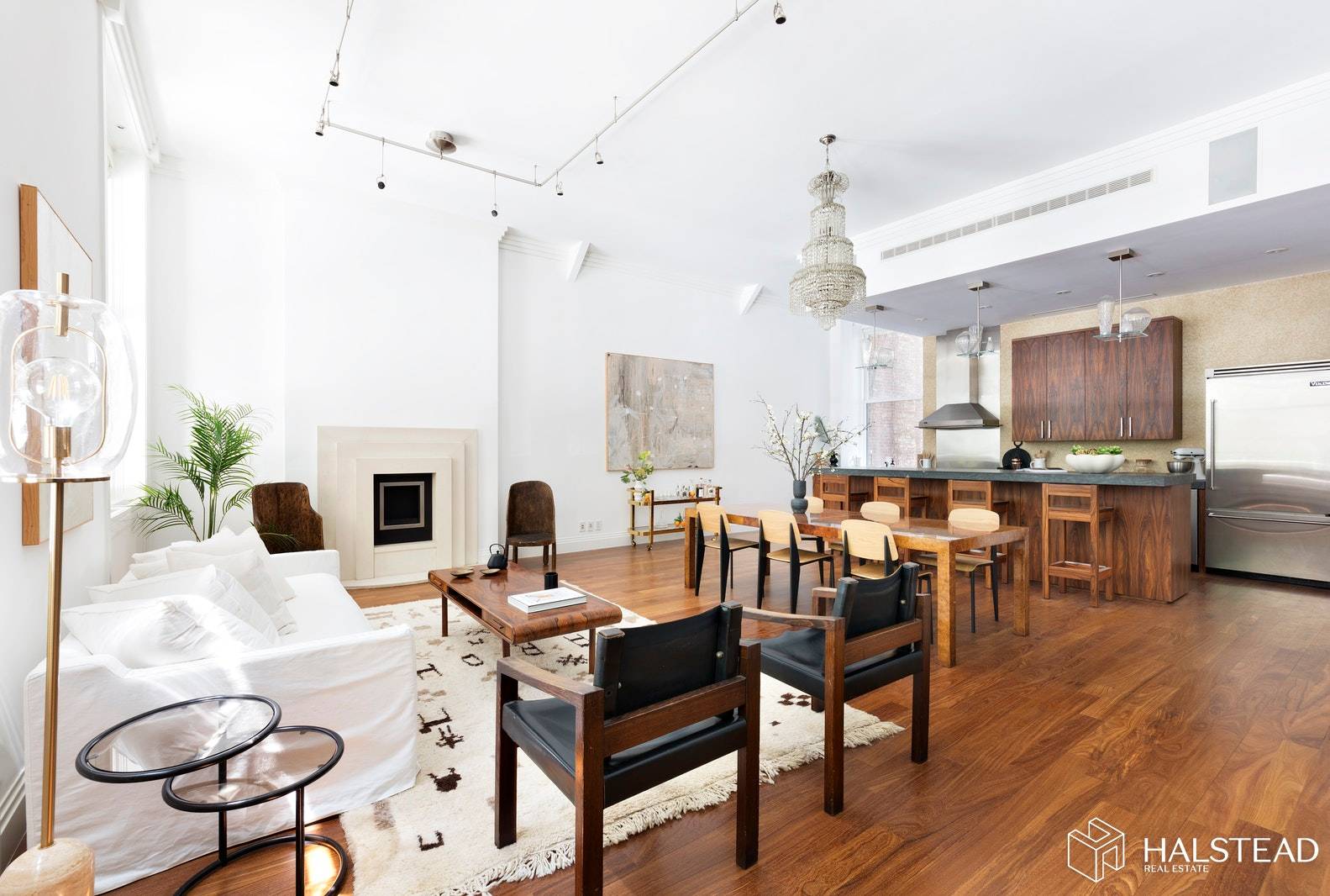 Beautiful lofty 2 bedroom 2 bathroom apartment boasting 1, 500 sq ft of impeccably designed living space, on one of the loveliest tree lined blocks in Greenwich Village's Gold Coast ...