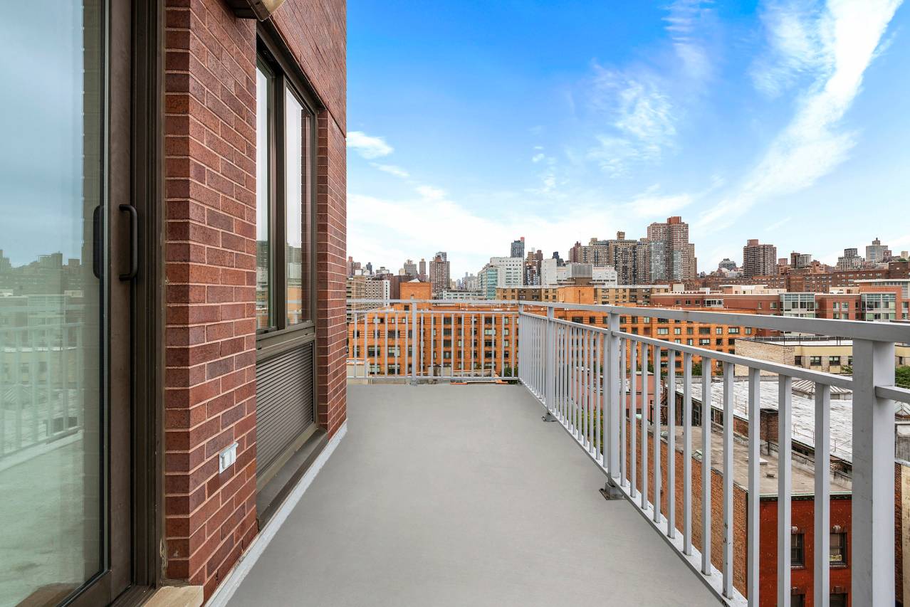 Located in the environmentally conscious LEED Certified Observatory Place this two bedroom apartment will exceed your expectations !