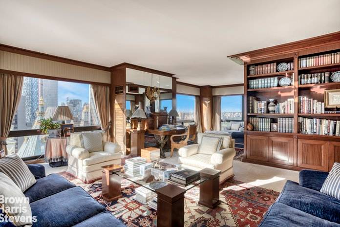 Combination Opportunity Potential Mansion in the Sky Unparalleled ViewsA rarely available wraparound corner residence affording rooms with double and triple exposures capturing the magnificence of the New York City skyline ...
