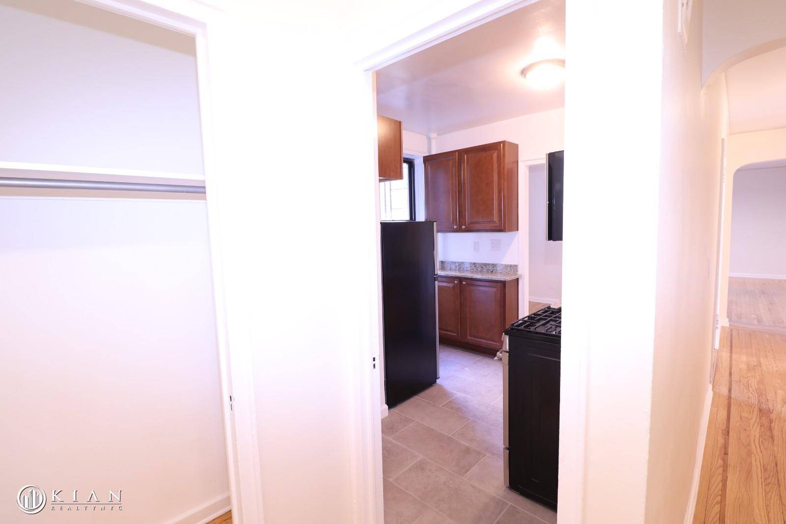 NO BROKER FEEVery spacious NEWLY RENOVATED 2 bedroom, 2 bathroom apartment located in very well maintain building with laundry inside of the building and also with garage available.