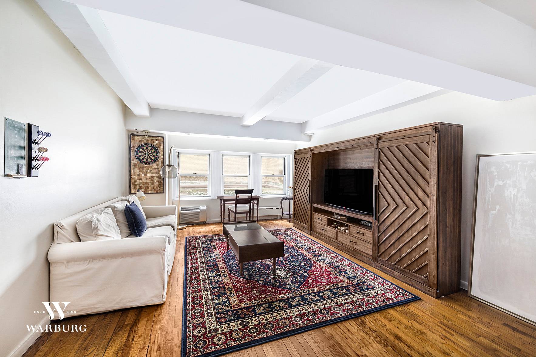 Just a block from Gramercy Park, an oversized loft like 1 bedroom in a pre war, full service building.