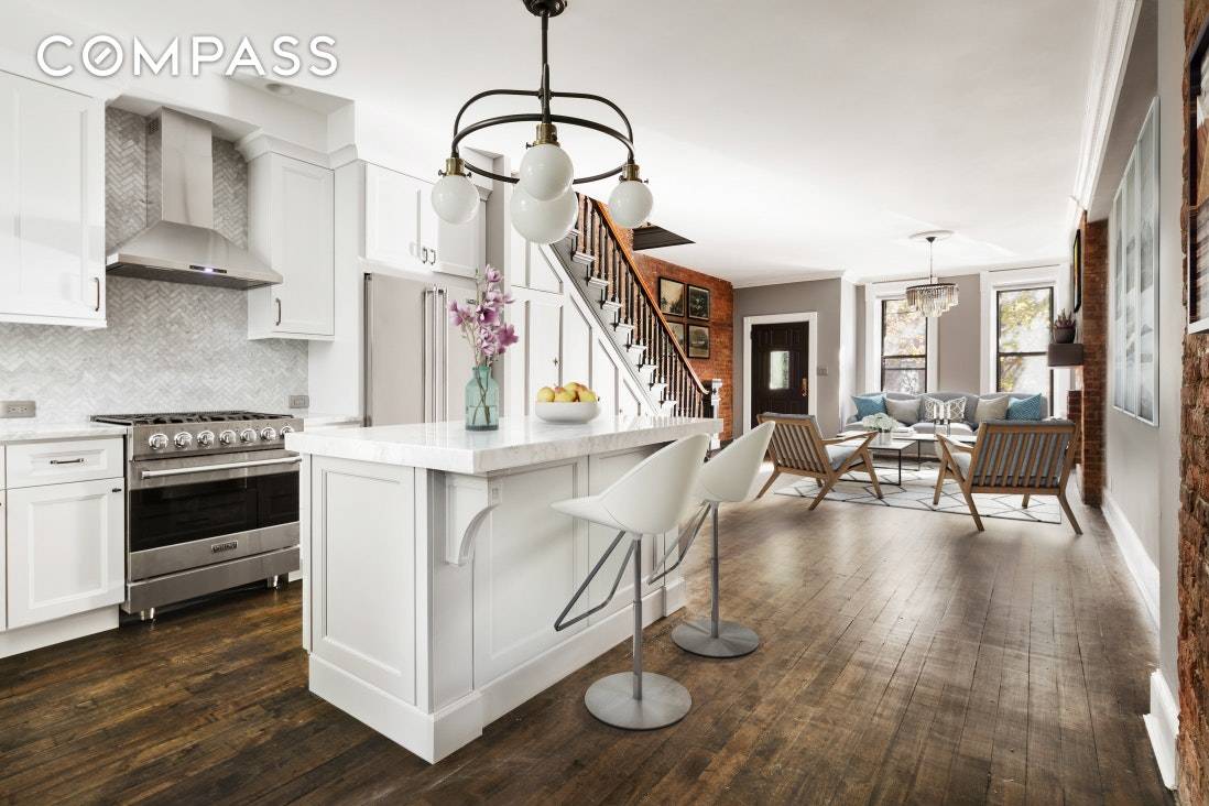 Bask in luxurious Brownstone Brooklyn living in this superb, gut renovated three bedroom, one and a half bathroom duplex with outdoor space in a stunning Park Slope townhouse.