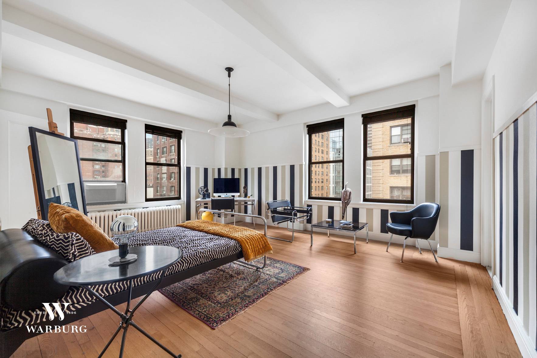 Move in ready perfection on the Upper West Side !