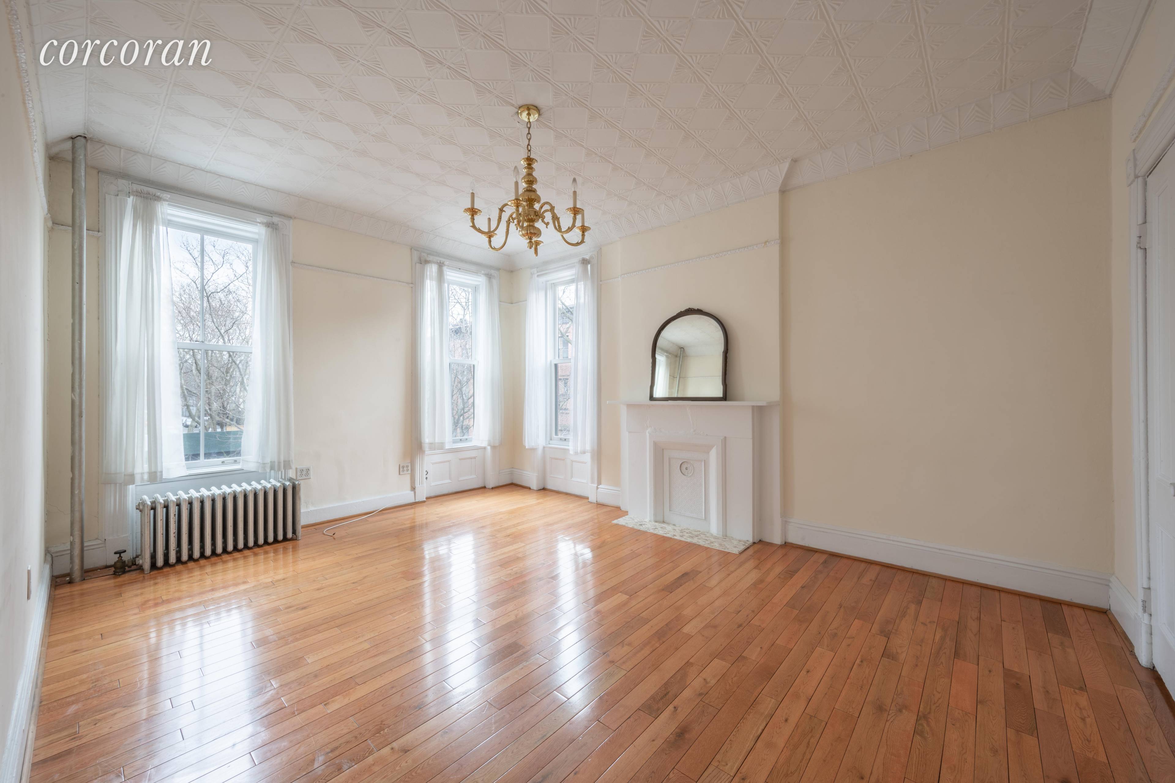 Welcome to 111 Pacific Street a massive, 4 bedroom floor through apartment in prime Cobble Hill.