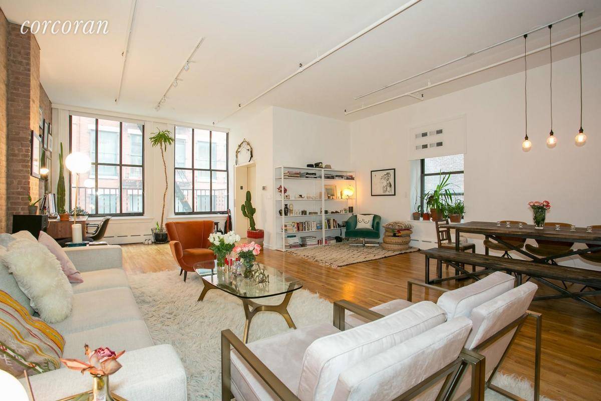 This spectacular Soho loft offers a unique opportunity for a true NY lifestyle.