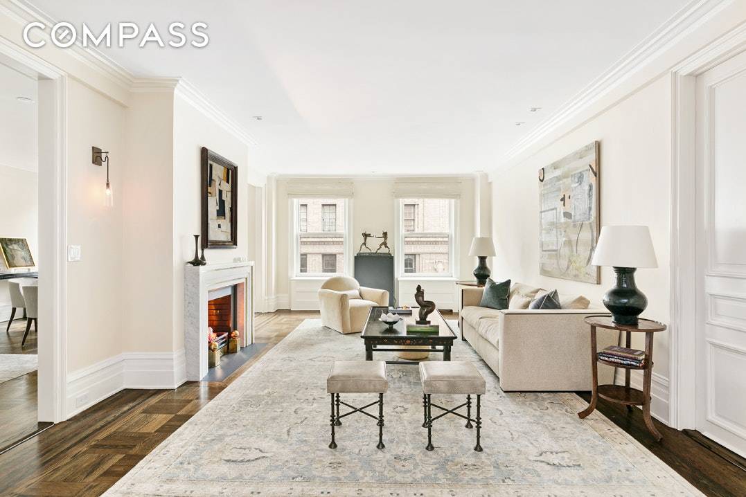 Elegant and Posh on Prime UES The epitome of elegance amp ; style, this corner, meticulously renovated, sun drenched 3 bedroom home boasts spectacular skyline views, an inviting and expansive ...