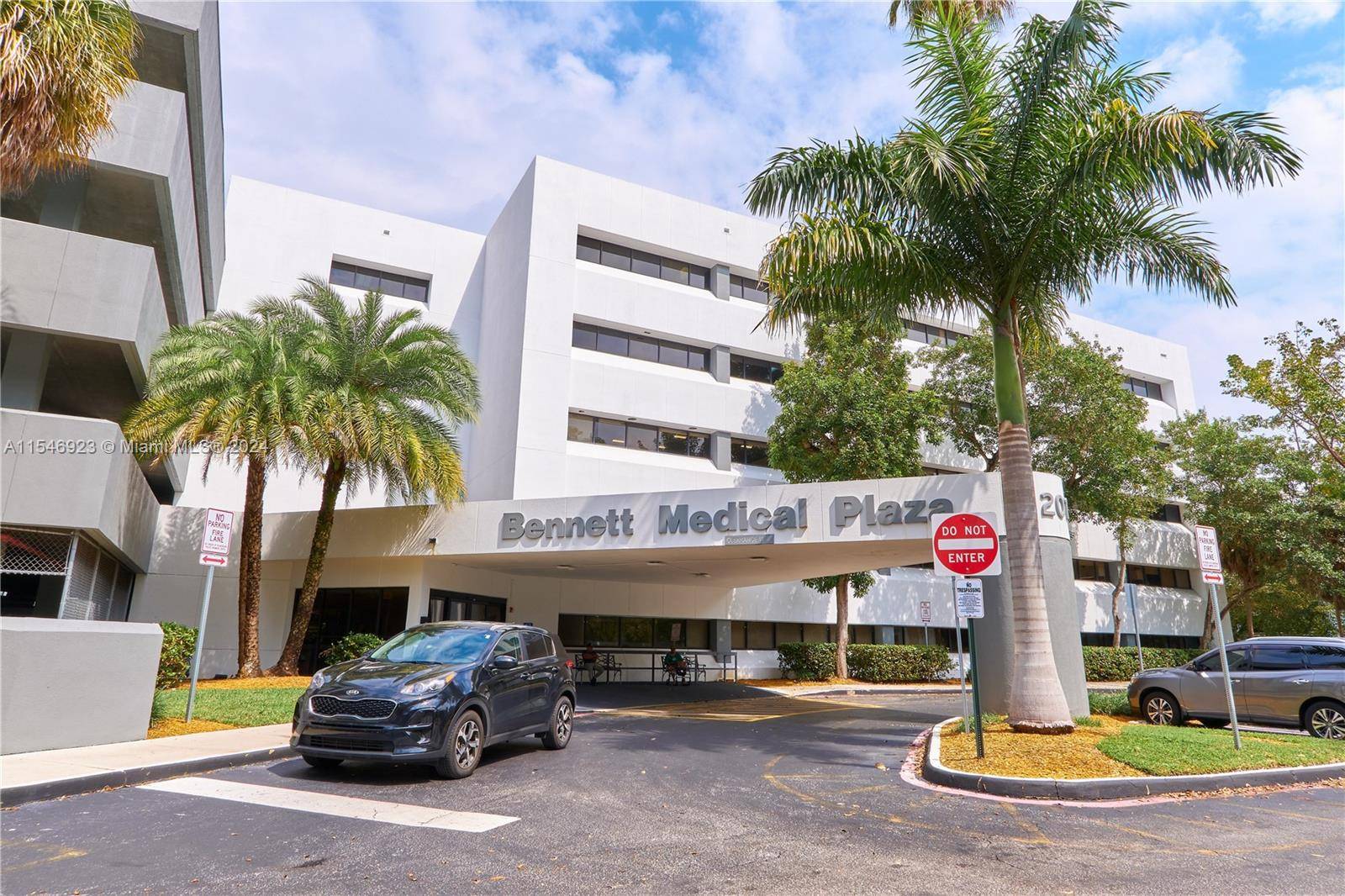 The medical office is situated on the Bennett Medical Plaza, which is located behind Plantation General Hospital.