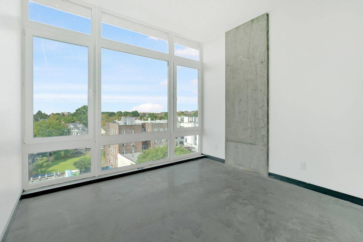 This spacious, 2 BR apartment is located in Flatbush's newest luxury building, Hello Flatbush.