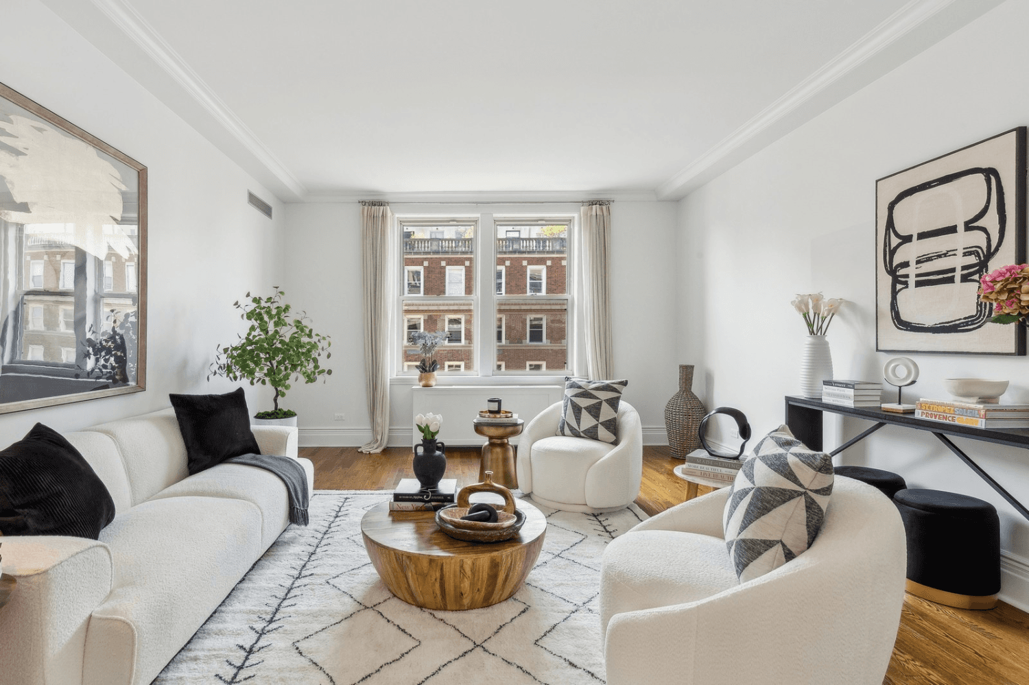 1150 Fifth Avenue, D14Central Park Views and Pre War Charm on Museum MileLuxurious Central Park living awaits in this sun splashed3 bedroom, 2 bathroom co op with three exposures and ...