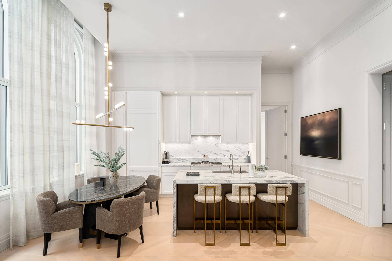 Welcome to 108 Leonard 4B, an impeccably designed oasis in the heart of Tribeca.