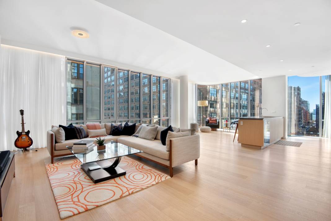 The Most Coveted 2 Bedroom Layout at 565 Broome RARE Southwestern Corner Masterpiece 1, 681 SF Private Storage Welcome to Residence S8C at 565 Broome SoHo Enviably situated at the ...