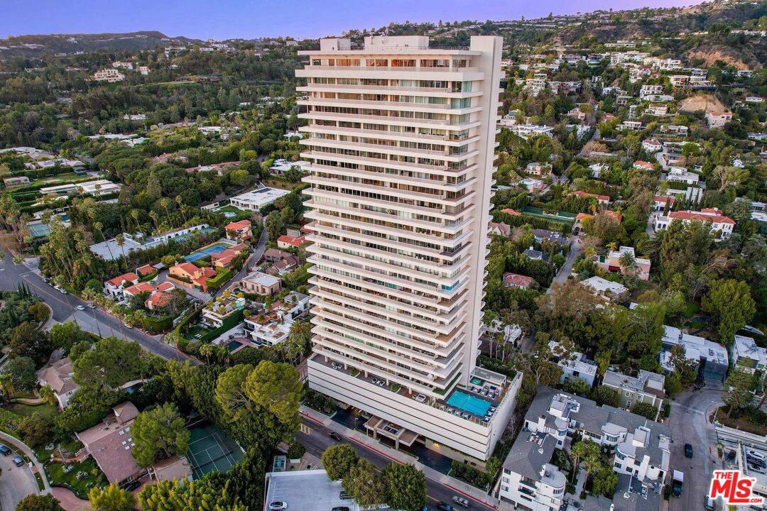 9255   Doheny Rd Beverly Hills Flats LA