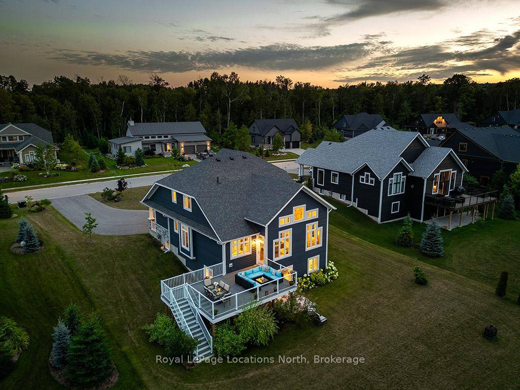 Sophisticated Living in Thornbury's Coveted Timber Lane !