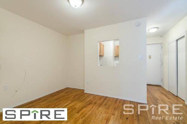 Chelsea 2 Queen Sized Bedrooms Elevator Bldg Mint amp ; Modern Renovation South Facing International Renters Welcome Guarantors Accepted Welcome home to a renovated apartment with two bedrooms both fairly ...