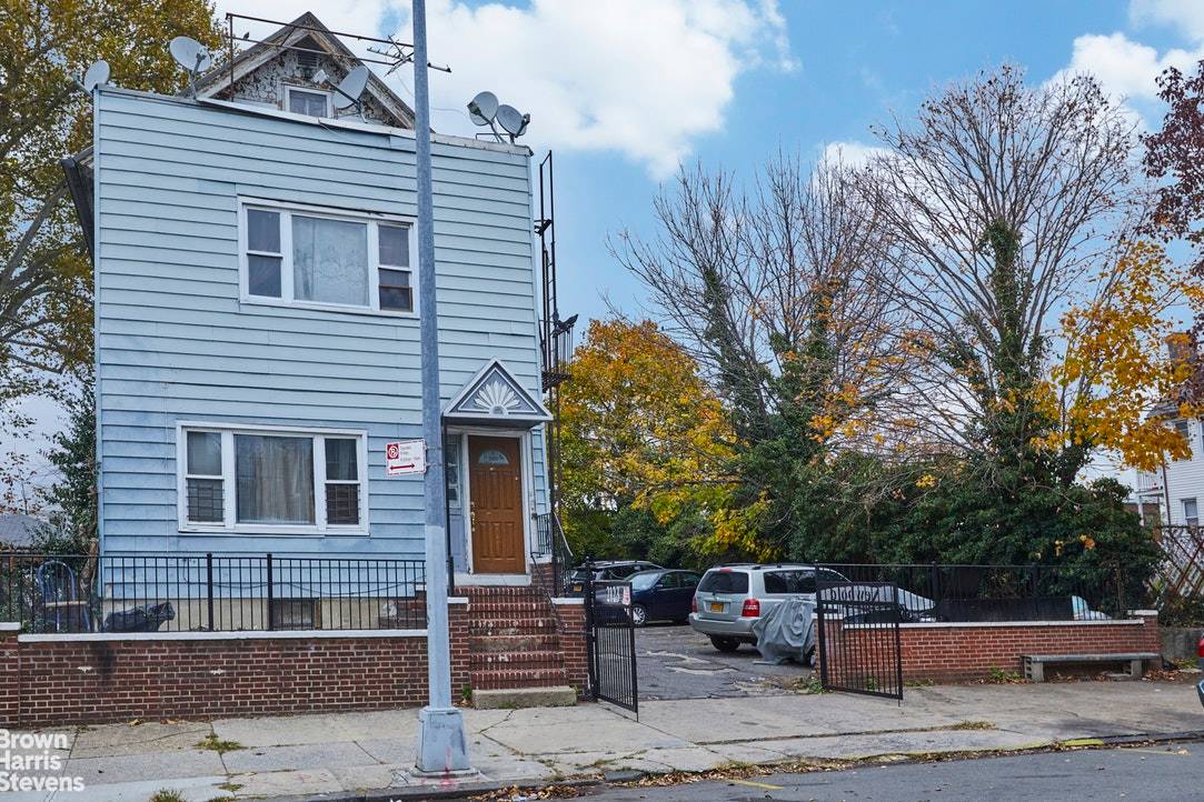 2123 Newbold Avenue is a five unit multi family property sited on a large lot with room for development where Unionport meets Parkchester in The Bronx.