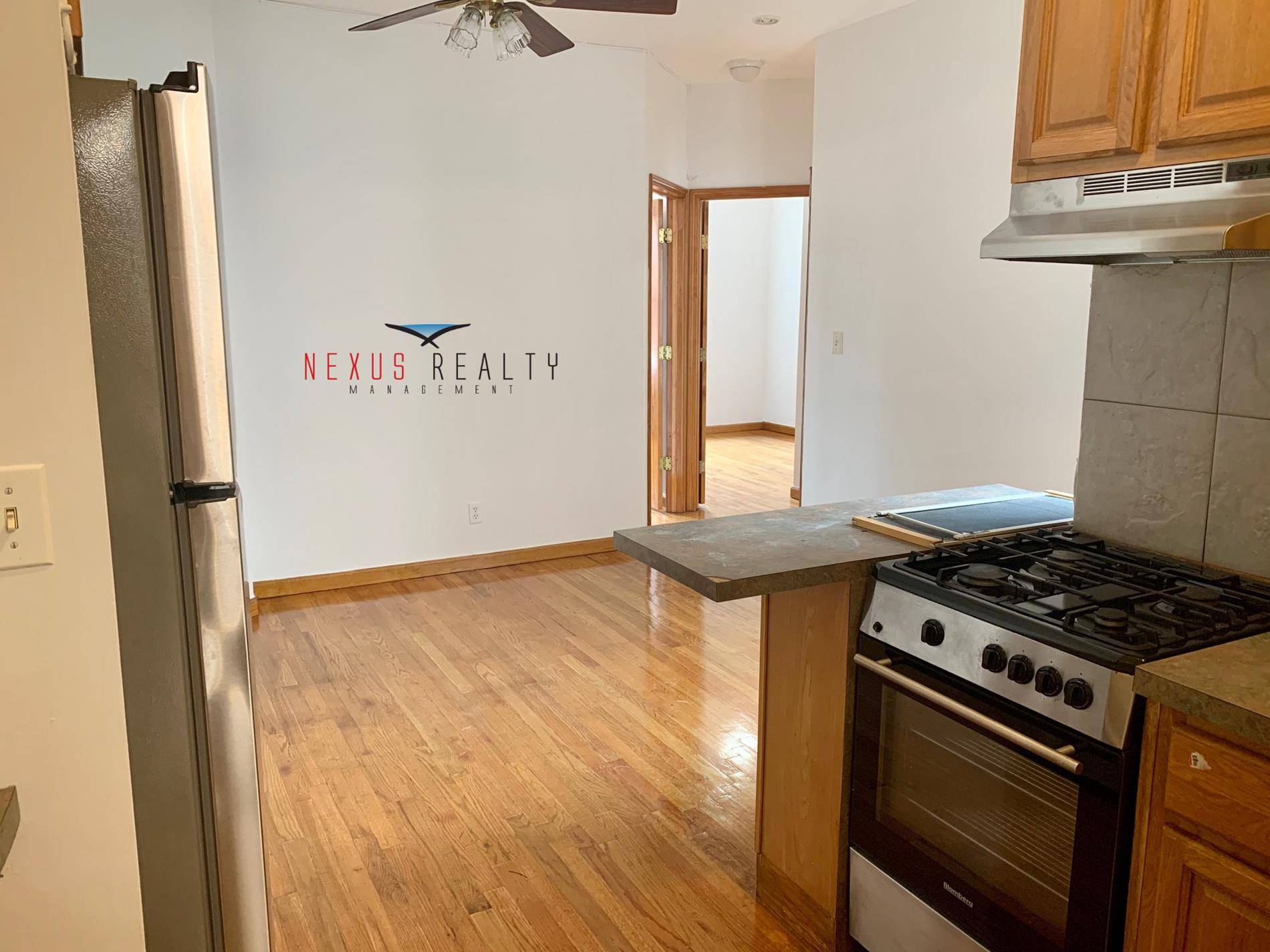 3 Bedroom apartment next to Astoria Park ONLY 2, 250 NO BROKERS FEEBright 3 bedroom apartment on the third floor of a beautiful building, right next to Astoria park.