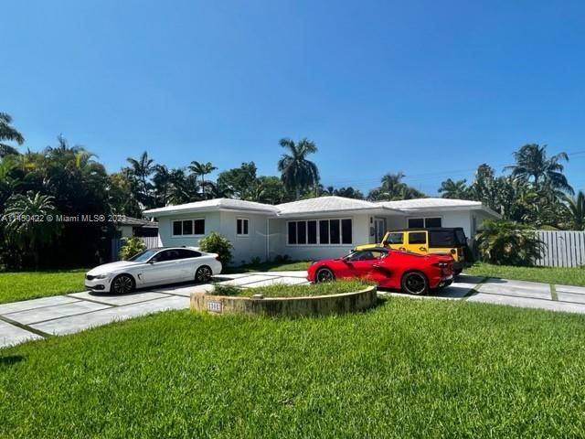 Fully remodeled Single Family Home in the heart of Hollywood Lakes, 3 2.
