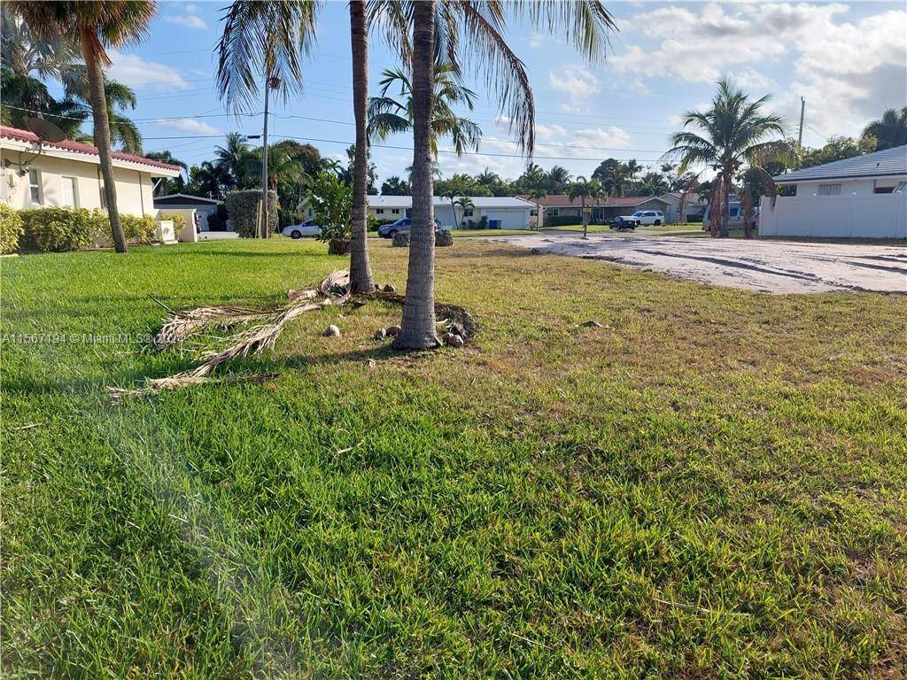 VACANT LOT ! ! Beautiful waterfront property, located in boaters heaven !