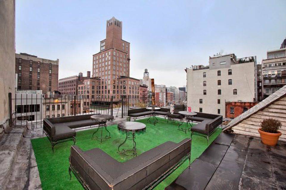 BRAND NEW TO MARKET RENOVATED NO FEE AND ONE MONTH FREE HUGE PRIVATE ROOF DECK Renovated Top Floor in the Heart of Noho across from The Bowery Hotel Private Small ...