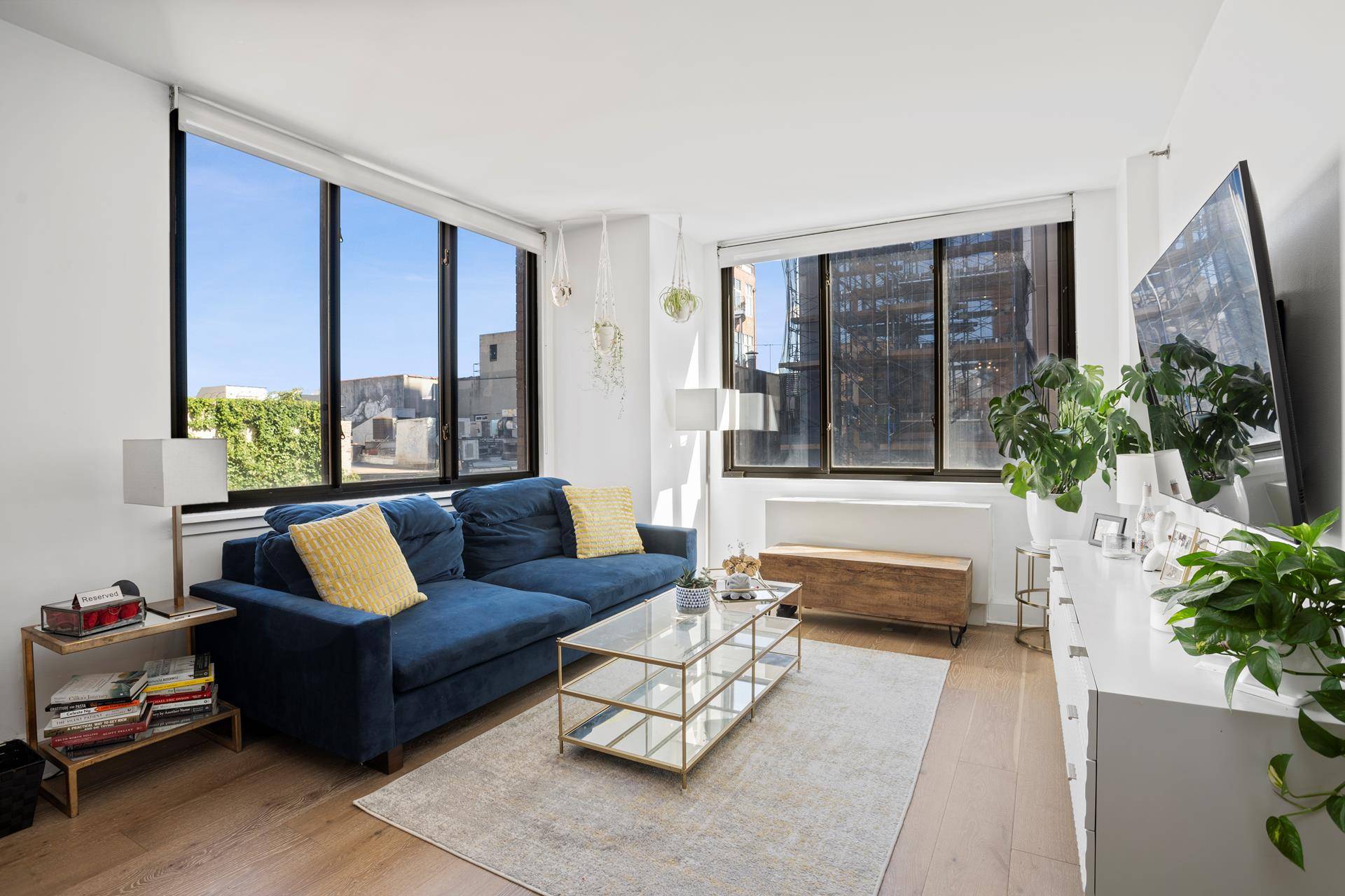 Located in the heart of Nolita, where the Bowery meets Spring Street, this corner one bed, one bath condo boasts sunny Northern and Eastern exposures.