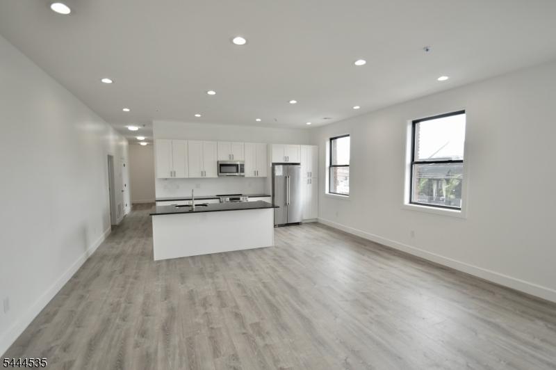 Kitchen/Living Room