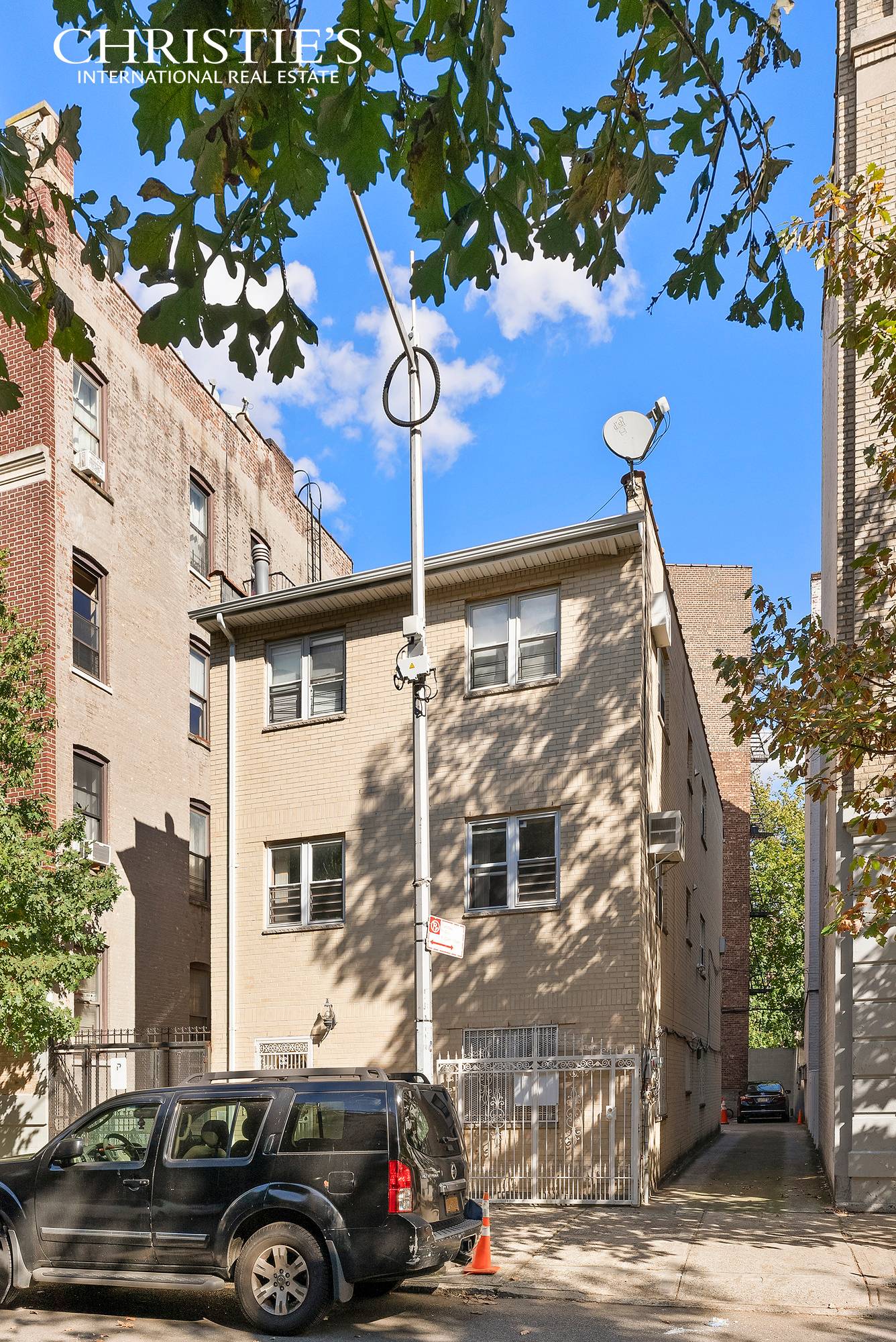 Available for the first time, this pristine Ditmas Park Three family was constructed in 2001 and offers 3 identical units, plus ample basement storage as well as 4 secure parking ...