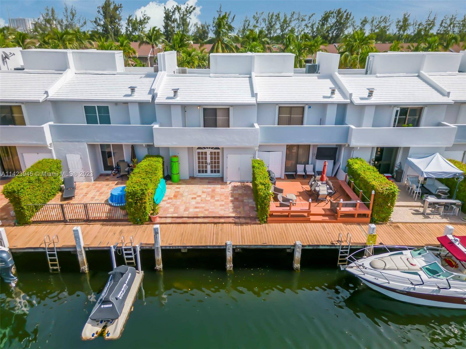 30 FEET DOCK included. Waterfront Townhome 3 bedrooms 2 1 2 bathrooms.