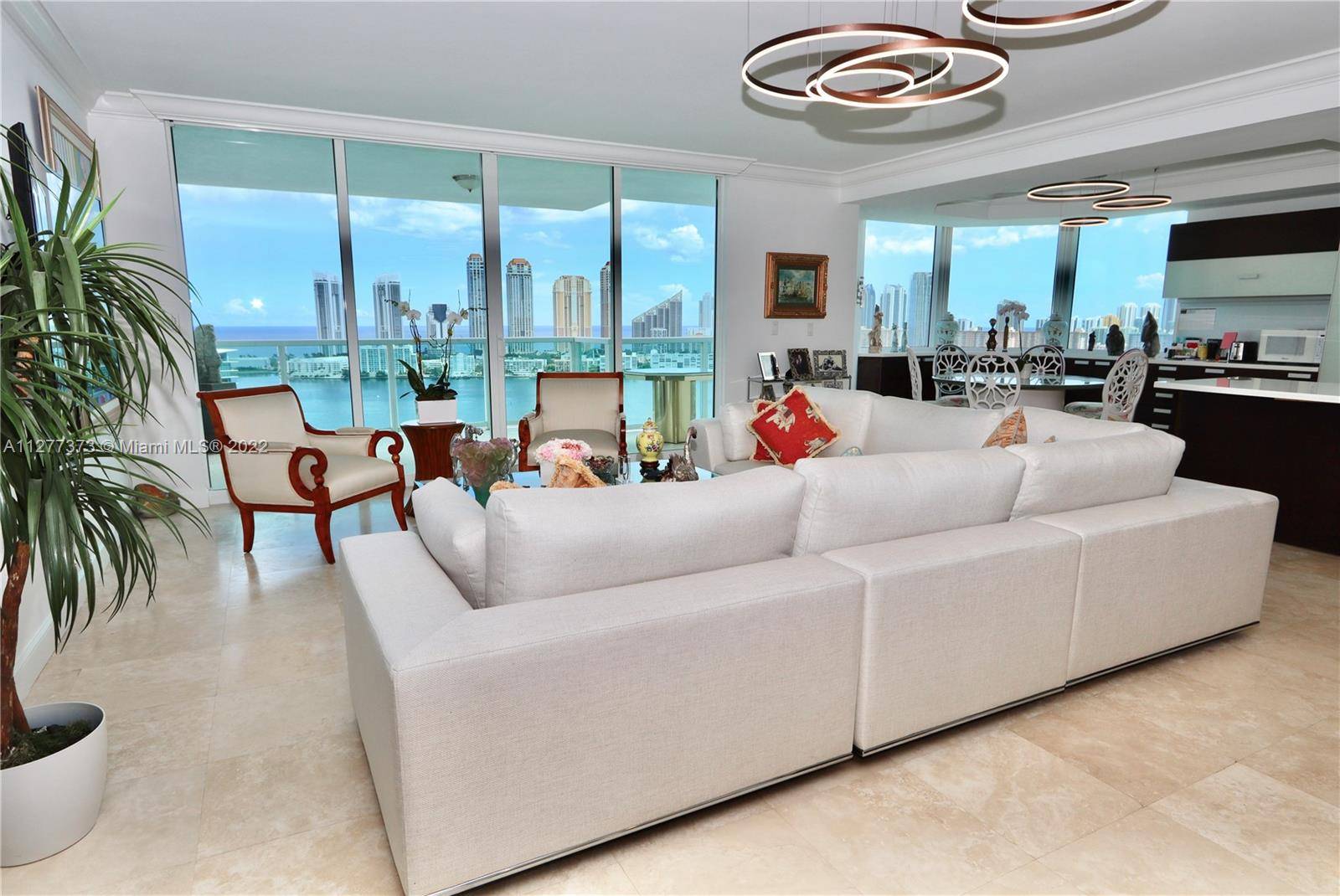 Imagine the MOST SPECTACULAR views of the Intracoastal and Ocean and you have found your home at the luxurious Peninsula I in Aventura.