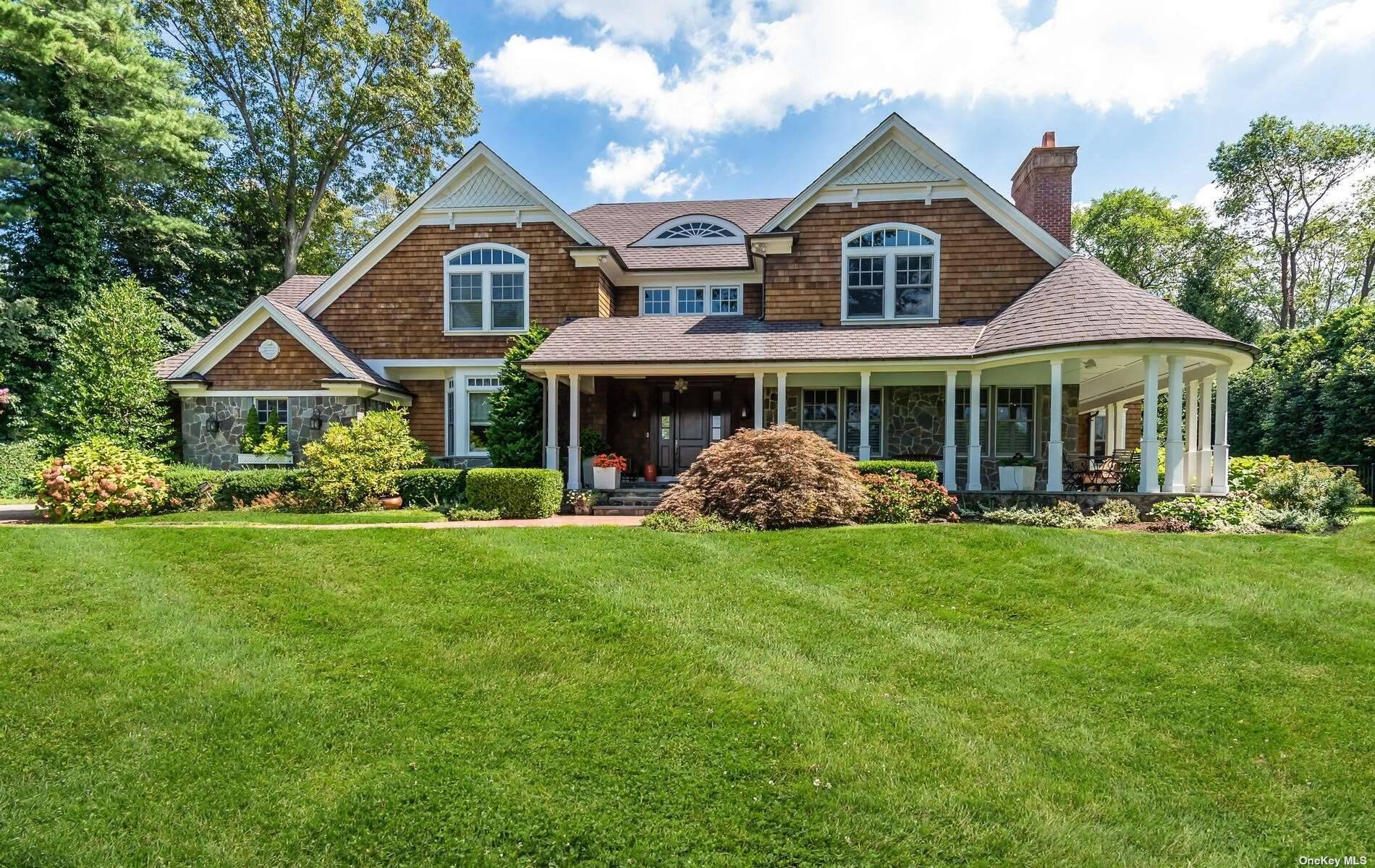 Exceptional 5 Star Quality Hampton Style Colonial on 3 4 acre Pristine Designer landscaped property.